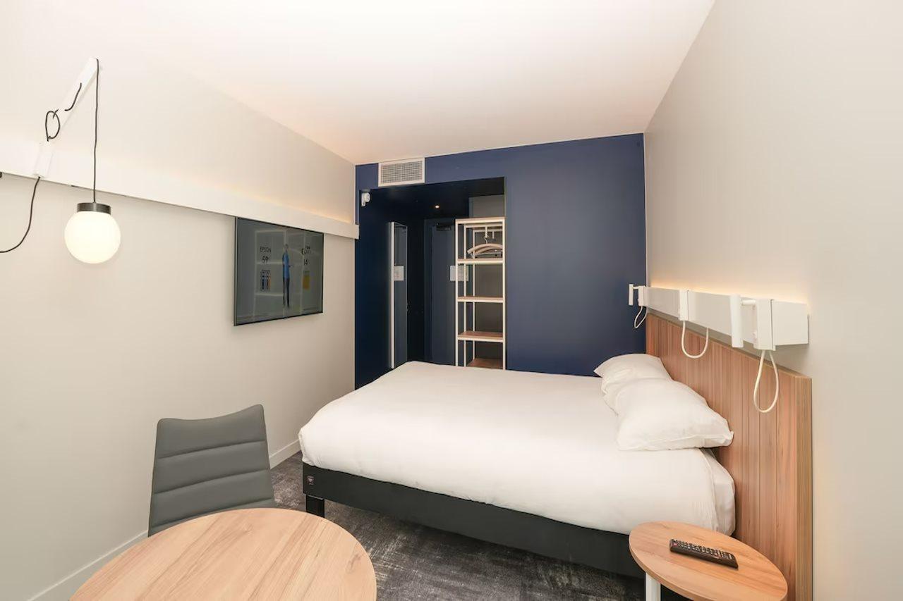 Ibis Paris Gare Montparnasse Catalogne Hotel Exterior photo